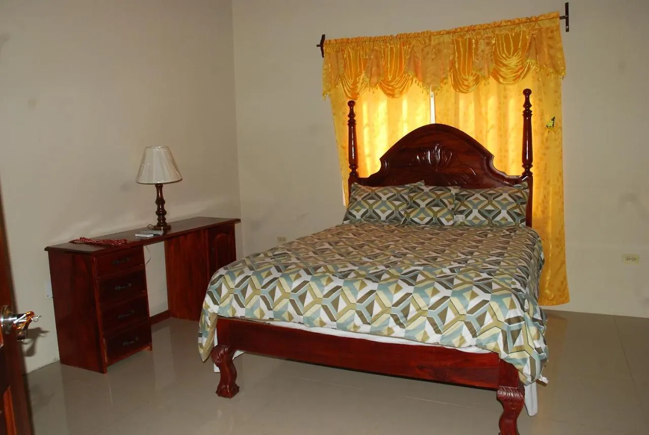 Casa De Montego Bay Guesthouse بيت ضيافة